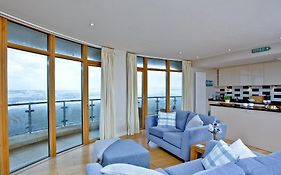 Pebbles, Horizon View